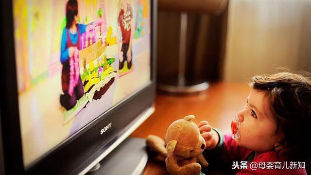 追着喂宝宝吃饭？错了错了，这3种错误的喂养方式，你中了吗