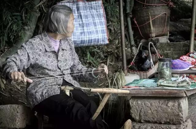 妈妈，你老了就自己去养老院吧！