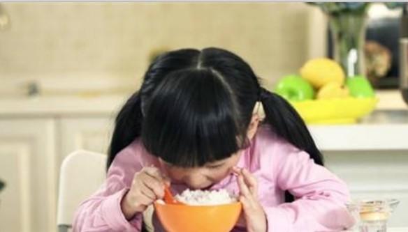 别只知道给孩子炖白米饭啦！下次加这个一起炖，孩子消化好吃饭香