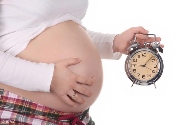 孕妇熬夜对胎儿有什么不良影响？如何缓解孕期睡觉不安稳的状态？