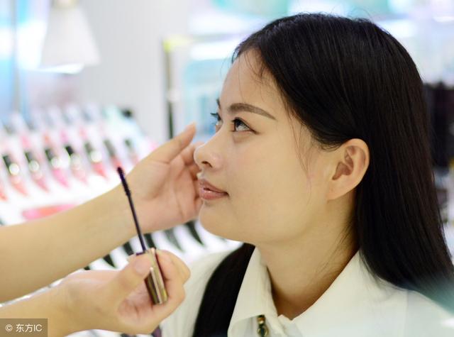 媳妇生孩子后不顾形象，胖到150斤还整天睡，做丈夫的该怎么办？