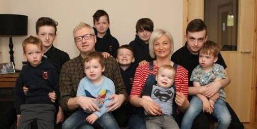 英国夫妇连生10胎都是男孩，终于放弃不生了