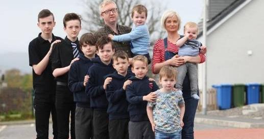 英国夫妇连生10胎都是男孩，终于放弃不生了