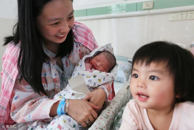 开放二胎后，或取消生育限制，对女人来说是喜事还是一场灾难