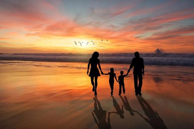 母亲的性格决定孩子的命运，丈夫的爱决定母亲的性格！