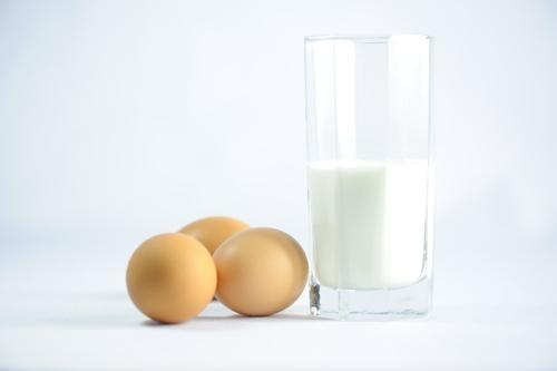 这些牛奶还是不要给宝宝喝了，真的没有好处