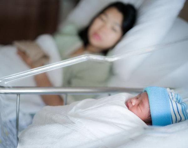 剖腹产对女性伤害有多大？医生划分了四个等级，第四个真让人遗憾