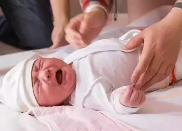 育儿知识，如何听哭声识别宝宝的情绪