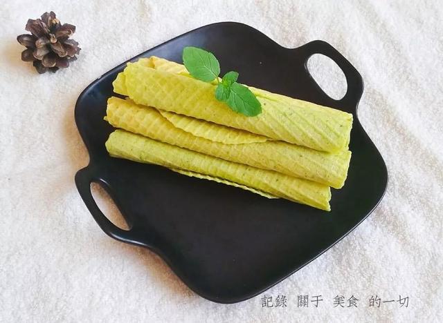 酥脆有点甜，宝宝吃不厌！简单快手小零嘴，还能加蔬菜进去哟~