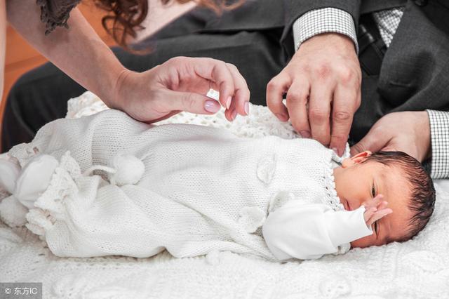 孩子穿得多、穿得厚就暖和了？这样只会越来越冷！