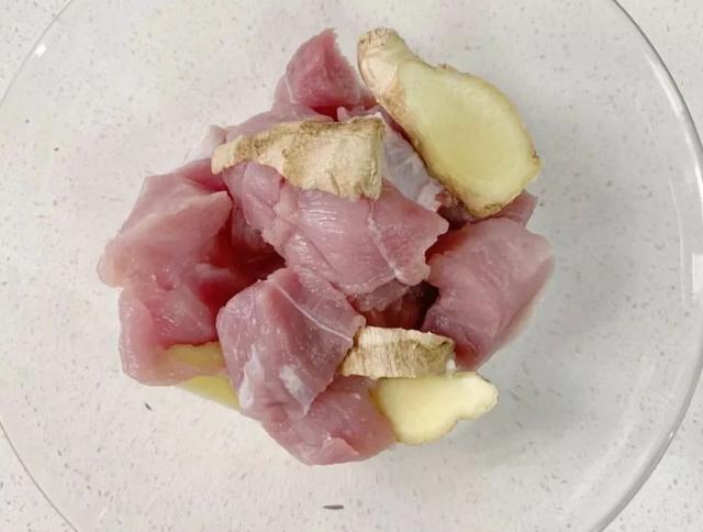 平底锅也能做这个？一手一个还补铁，宝宝一锅全都消灭掉！