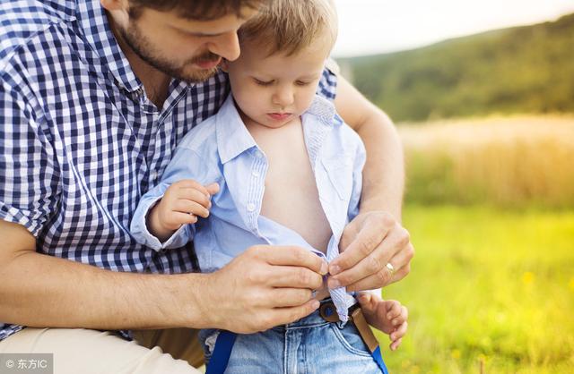 孩子穿得多、穿得厚就暖和了？这样只会越来越冷！