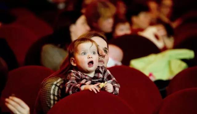 孩子能不能到电影院去看电影？多大年龄再去比较合适呢？
