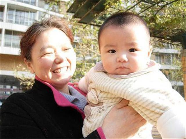 宝妈亲身经历：生小孩，姥姥一般给多少钱？需要准备些什么呢？