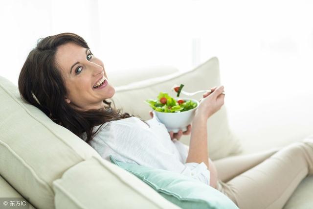女人怀孕期间饮食要注意，这些蔬菜不要吃？准妈妈早知道为妙！