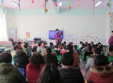 爸爸姓牛，给孩子取名，幼儿园老师满脸不屑你是农村来的吧