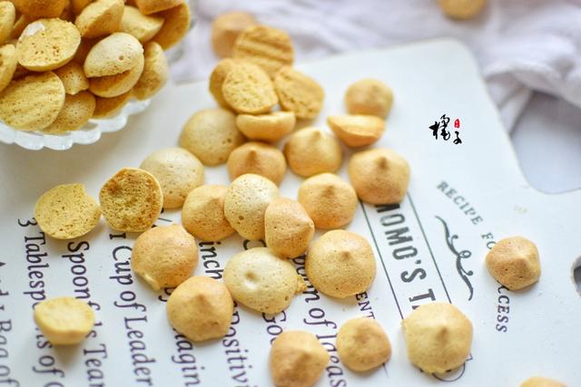 妈妈给孩子做的小零食，入口即化、奶香味十足，一口一个吃不够
