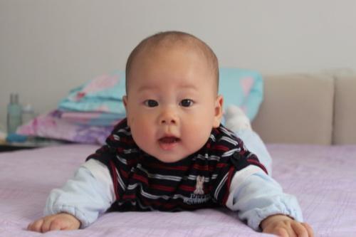 新生儿都爱抓脸，你不知道的原因可能在这里