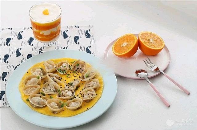 抱蛋元宝煎饺的做法