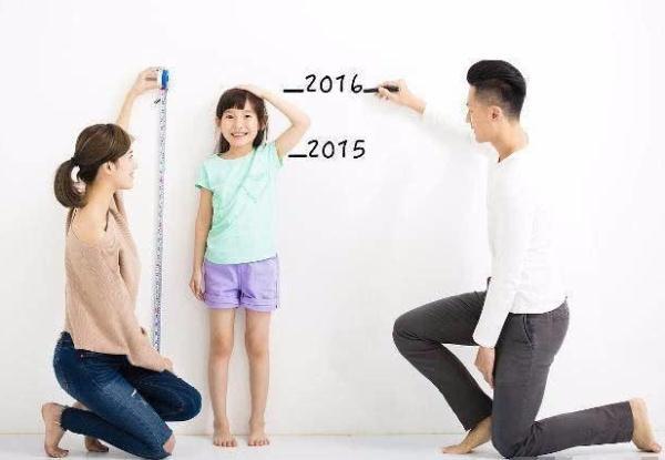 早睡早起身体好，却不利于小孩身高发育，你知道么？