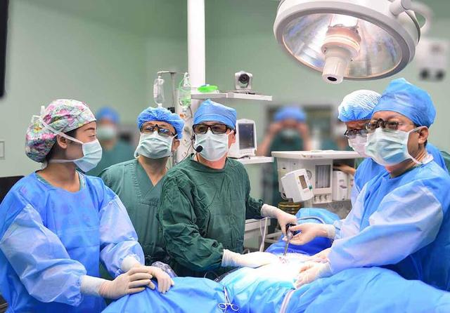 为什么剖腹产取出胎儿的时间，规定在15分钟左右？生二胎就知道了