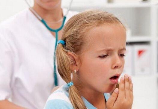 宝宝生病咳嗽别着急，大蒜这样蒸了喂给孩子立马好！