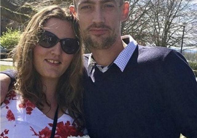 孕妇做B超时商量取名字，宝宝一个手势惊呆爸妈