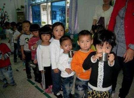 刚上幼儿园的孩子为什么老生病，其中原因老师不说，但父母要知道
