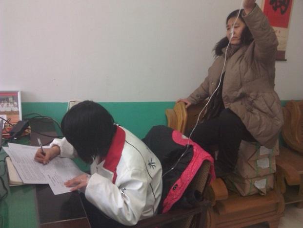 这8张感人照片，诠释了什么叫母爱，看到第三张眼睛已湿润