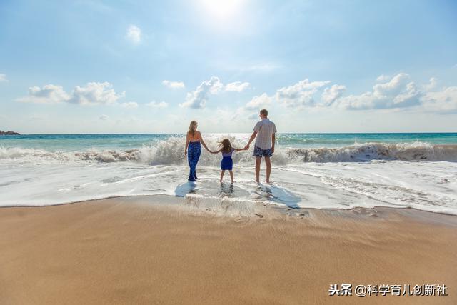 让爸爸带娃很难吗？宝妈们做好这3点，再忙的爸爸都能带好娃