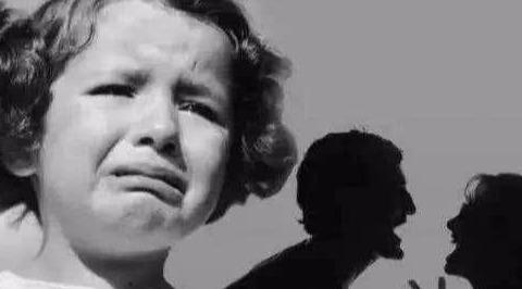 负能量的家长对孩子的杀伤有多大，有经历网友齐感叹：这家不想回