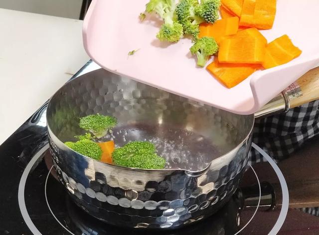 小小一根，补脑、补钙、促生长！不裹面包糠，不油炸，馋哭了