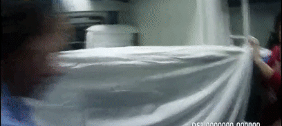 产妇在火车上早产获众人助力 爸爸为孩子取名“众生”