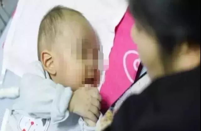 半岁婴儿只因一次退烧经历，竟导致终身要做透析