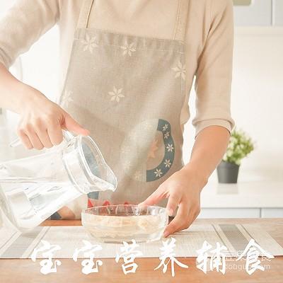 宝宝辅食-竹荪排骨面疙瘩