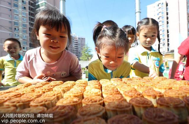 肚子痛未必由寄生虫导致 家长别乱给孩子服用驱虫药