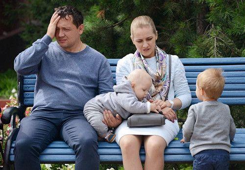 那些抢着生二胎的70后父母们，现在过得怎么样呢？