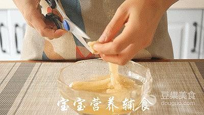 宝宝辅食-竹荪排骨面疙瘩