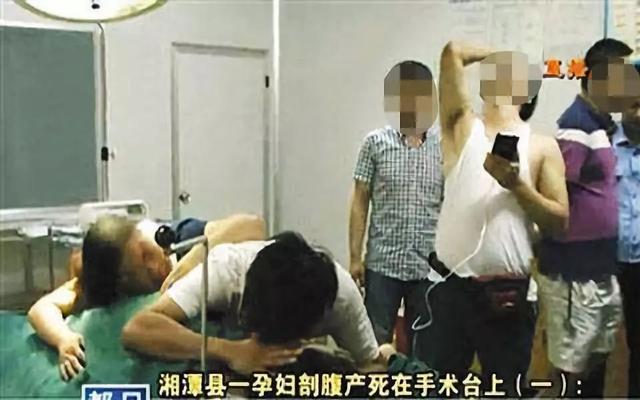 刘强东妹妹疑因羊水栓塞去世：女人生孩子究竟有多不容易？