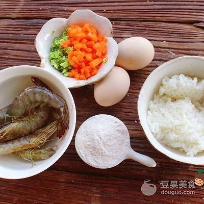 宝宝辅食：虾肉米肠