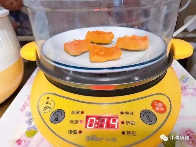 家里剩下的米粉别再扔掉了，做成小饼干，锻炼小手灵活性