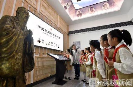 别再对娃“河东狮吼”了 这四个绝招不打不骂让孩子服！