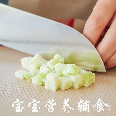 宝宝辅食-干贝木耳萝卜汤