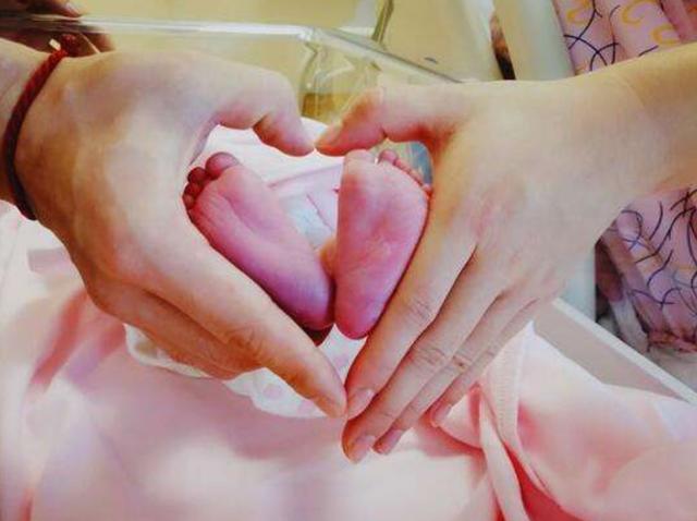 孩子出生如何在朋友圈报喜？增添一点“仪式感”会更幸福哦！