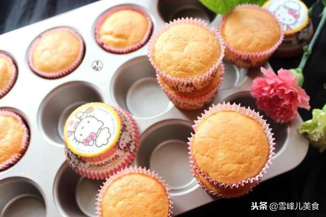 这个小蛋糕搅一搅拌一拌超简单，做给孩子无添加更健康，妈妈放心