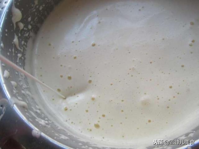 这个小蛋糕搅一搅拌一拌超简单，做给孩子无添加更健康，妈妈放心