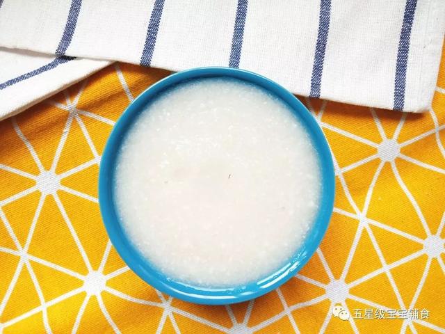 秋冬宝宝要多吃点这类的食物，既可以预防感冒咳嗽，还可以润肺！