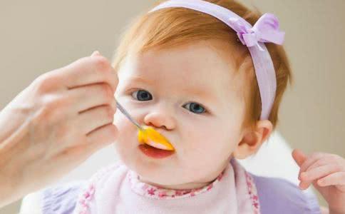 宝宝的辅食添加和第一口，宝妈你做对了吗？