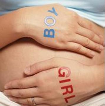 深夜产房：高龄孕妈剖宫产，丈夫和女儿为什么也住进了加护病房？