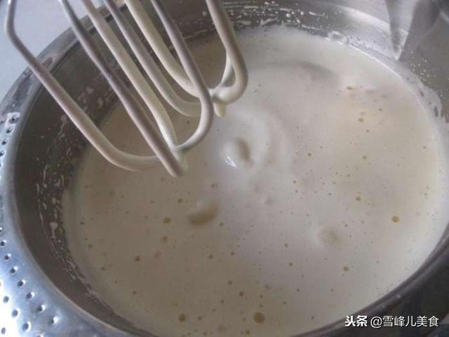 这个小蛋糕搅一搅拌一拌超简单，做给孩子无添加更健康，妈妈放心